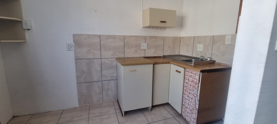 To Let 2 Bedroom Property for Rent in Fraaiuitsig Western Cape
